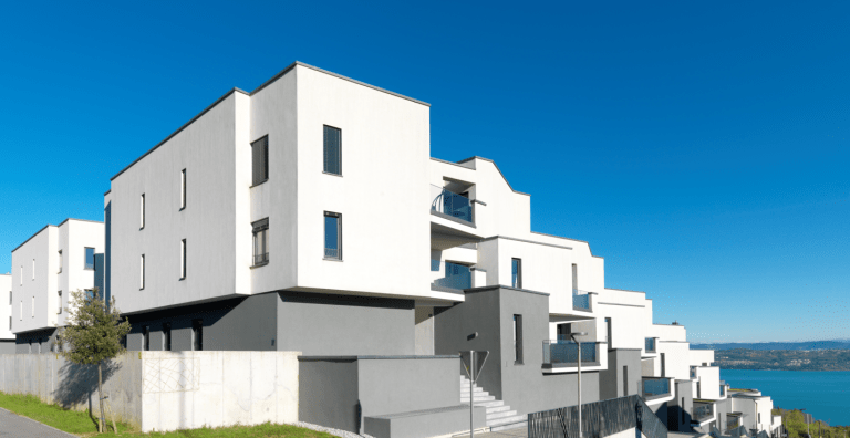 Rok za zbiranje zavezujočih ponudb za nakup stanovanj v naselju Nokturno je potekel