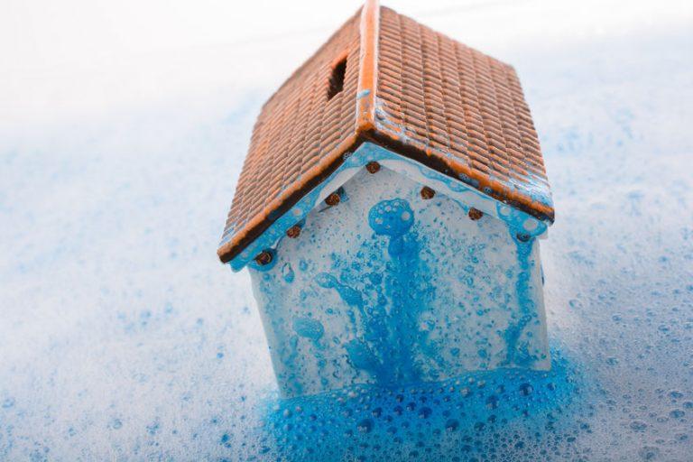 Dvig morske gladine lahko  močno prizadane nepremičnine