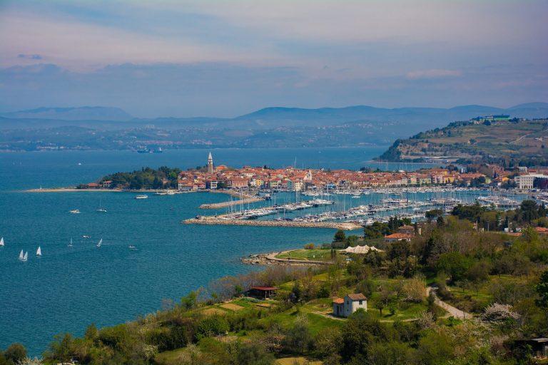 Izolska občina se je odločila, da ne bo plačala trojne cene za zemljišče, ki ga je pred štirimi leti prodala
